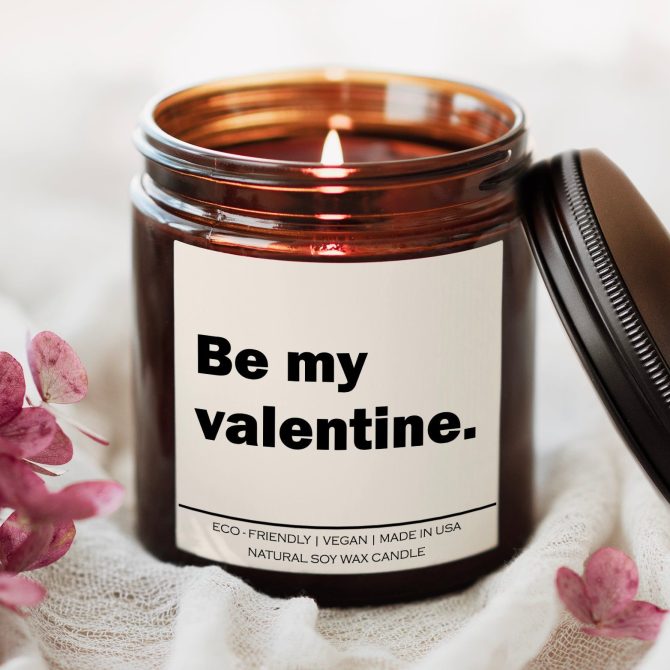 Be my valentine Candle - Image 5