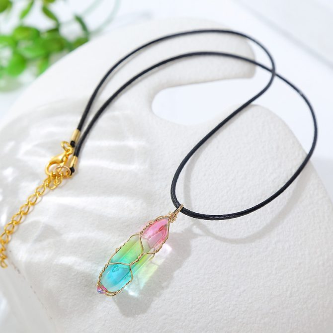 Women's Transparent Geometric Diamond Crystal Necklace - Image 3