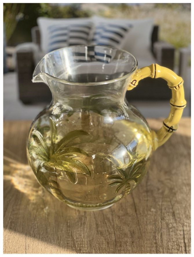 3 Quarts Water Pitcher with Lid, Palm Tree Design Unbreakable Plastic Pitcher, Drink Pitcher, Juice Pitcher with Spout BPA Free - Image 4