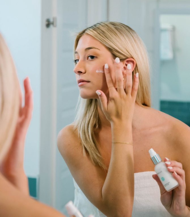 Age Management Treatment Serum customized with Concentrated Boosters - Image 3