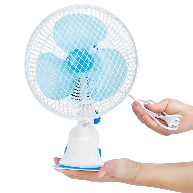 Clip On Fan 2 Speeds Quiet Clamp Fan Adjustable Tilt Auto Shaking Fan Wall Mount Personal Fan - Image 2