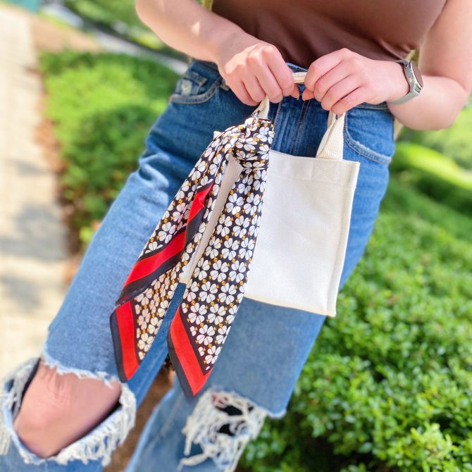 Four Petal Clover Scarf - Image 2