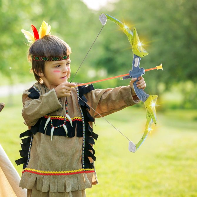 VEVOR Bow and Arrow Set for Kids, 2 Pack LED Light Up Archery Set with 20 Suction Cup Arrows, Standing Target, 2 Quivers, 3 Target Cans, Outdoor Toy Birthday Gift for Boys & Girls 6 7 8 9 10+ Year Old - Image 11