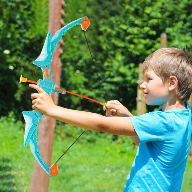 VEVOR Bow and Arrow Set for Kids, 2 Pack LED Light Up Archery Set with 20 Suction Cup Arrows, Standing Target, 2 Quivers, 3 Target Cans, Outdoor Toy Birthday Gift for Boys & Girls 6 7 8 9 10+ Year Old - Image 8