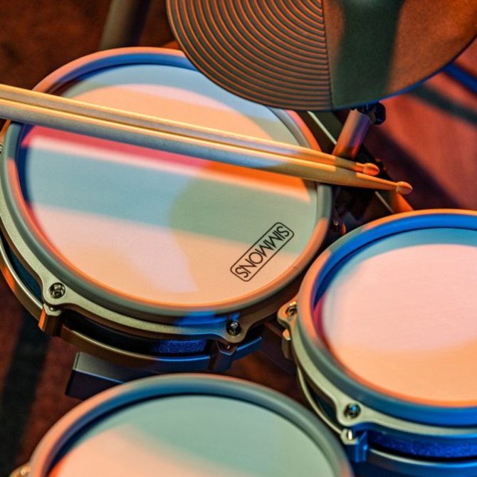 Simmons Titan 70 Electronic Drum Kit With Mesh Pads and Bluetooth - Image 3