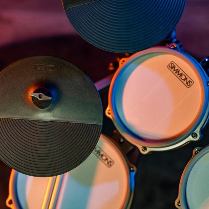Simmons Titan 70 Electronic Drum Kit With Mesh Pads and Bluetooth - Image 7