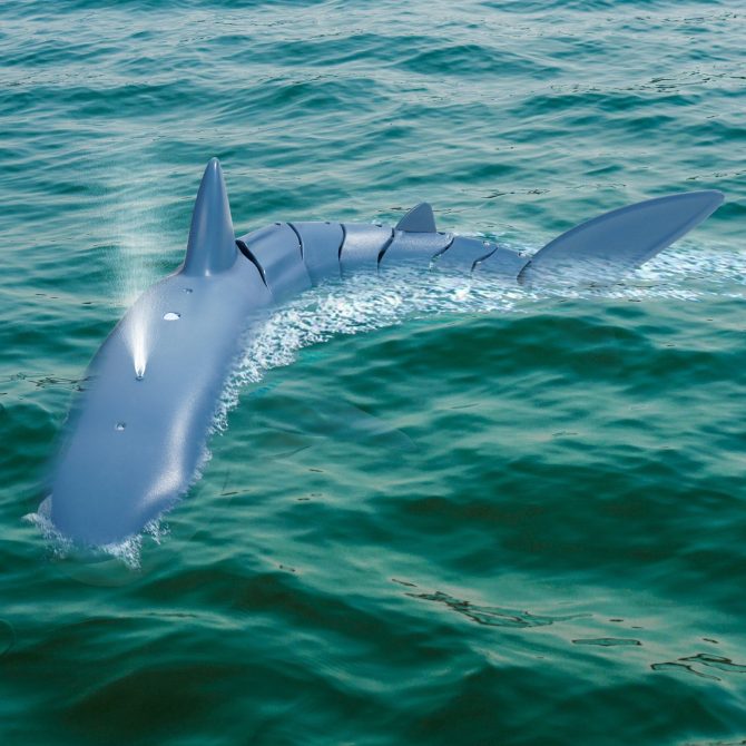 Christmas gifts! VEVOR Remote Control Shark Toy 2.4 GHz High Speed RC Boat for Kids Adults Gift - Image 8
