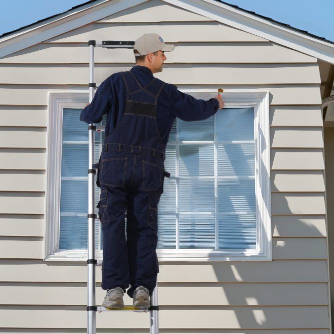 VEVOR Telescoping Extension Ladder 8.5FT One-button Retraction 375 LBS Capacity - Image 8