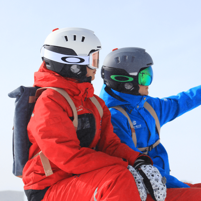 Ski sports intelligent Bluetooth helmet (WIFI + APP, phone answering, sound navigation, MP3 music + one-button intercom + SOS automatic alarm + two-way reminder) - Image 4