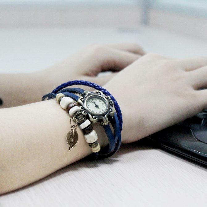 Beautiful Bohemian Style Retro Handmade Leather Tree Leaf Women's Watches Blue - Image 5