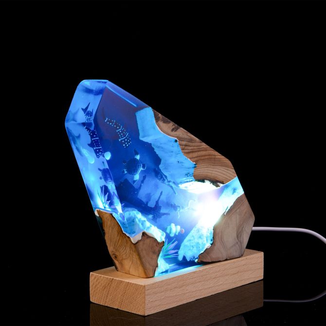 Resin Ocean Lamp,Shark and Diver resin wood lamp, Ambient Night Light, Holiday Christmas Gifts - Image 5