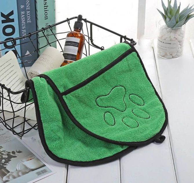BeNat Pets. Dog Bath Towel. Double Drop Pocket Design. - Image 2