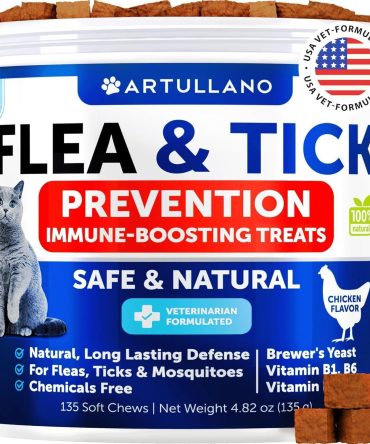 Flea Treatment for Cats Natural Flea and Tick Prevention Supplement for Cats Kittens Chewable Daily Oral Pills with Vitamins 135 Soft Chews Skin & Coat Dental treats Digestion