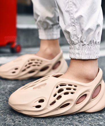 Unisex Foam Slides; Lightweight Quick-drying Non Slip Slides Slippers Trendy Clogs Closed-toe Garden Shoes Outdoor Sandals; Men's Slides