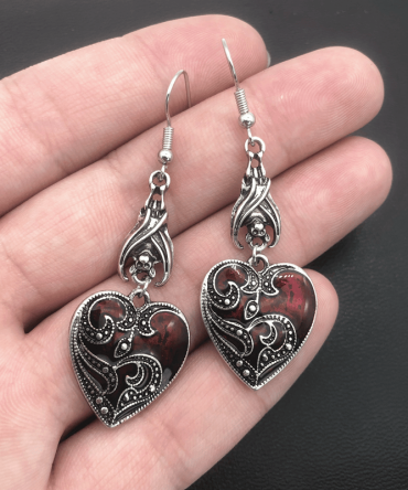 Y2K Love Dripping Oil Pattern Earrings Handmade Creative Inverted Bat Cool Love Earrings