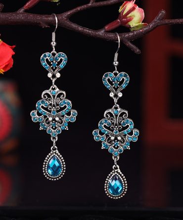 Hollow Heart Flower With Sparkling Rhinestone Decor Dangle Earrings Alloy Jewelry Exquisite Gift For Women Girls