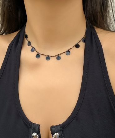 Add a touch of charm to your party outfit with our Dainty Charm Chain Necklace featuring a Star / Round Shape Pendant. This necklace comes with an Adjustable Clavicle Chain to fit any size.