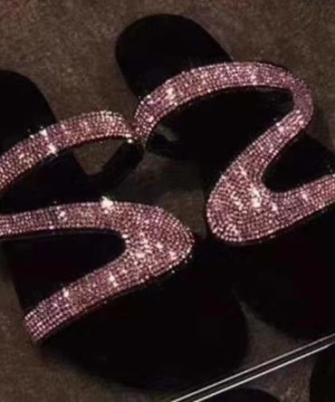 Sexy Women Summer Flat Slippers Rhinestone Shoe Open Toe Roman Beach Sandal ladies Flip Flops Black Non-slip Slides size 35-43