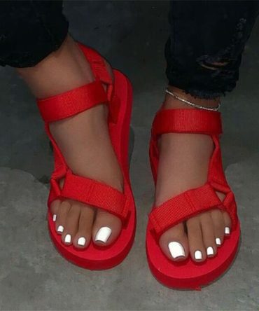 2022 New Women Summer Soft Slip Sandals Woman Buckle Strap Foam Sole Durable Sandals Ladies Outdoor Casual Beach Shoes