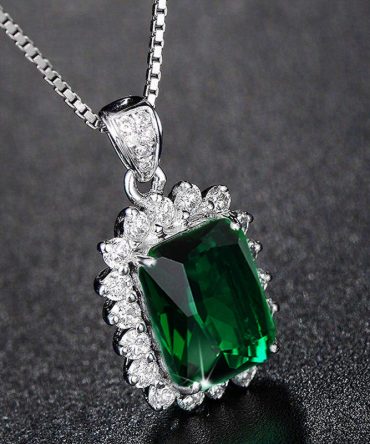 Huitan Exquisite Green Cubic Zirconia Pendant Necklace for Women Box Chain Luxury Trendy Female Accessories Versatile Jewelry