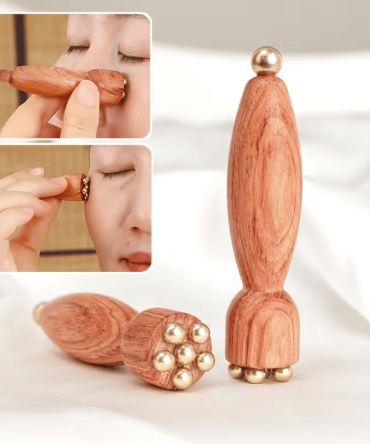 Wooden TCM acupoint massager, designed for eye bags, dark circles and sensitive skin, a traditional Chinese medicine skincare instrument equipped with facial and periocular massage sticks