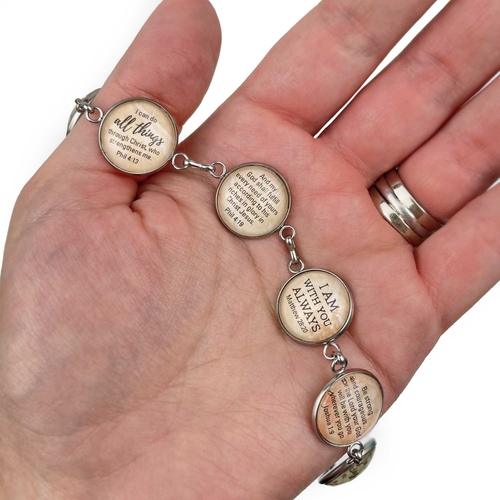 Christian Conversation Hearts Valentine's Scripture Bracelet – Glass - Image 5