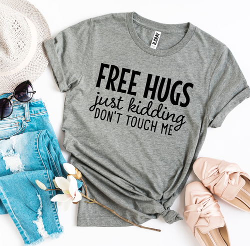 Free Hugs T-shirt - Image 2