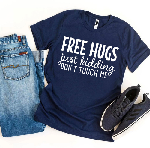 Free Hugs T-shirt - Image 4