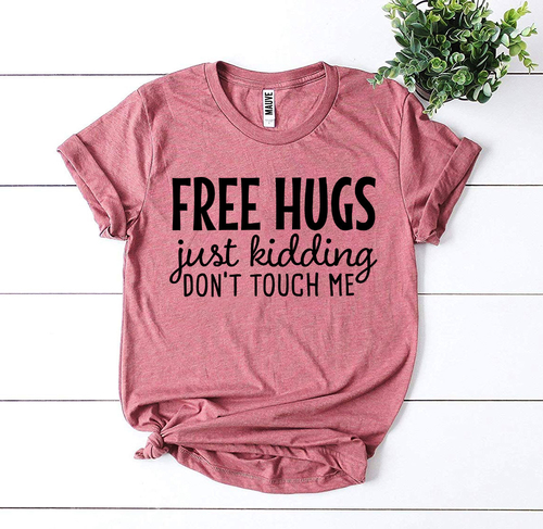 Free Hugs T-shirt - Image 6